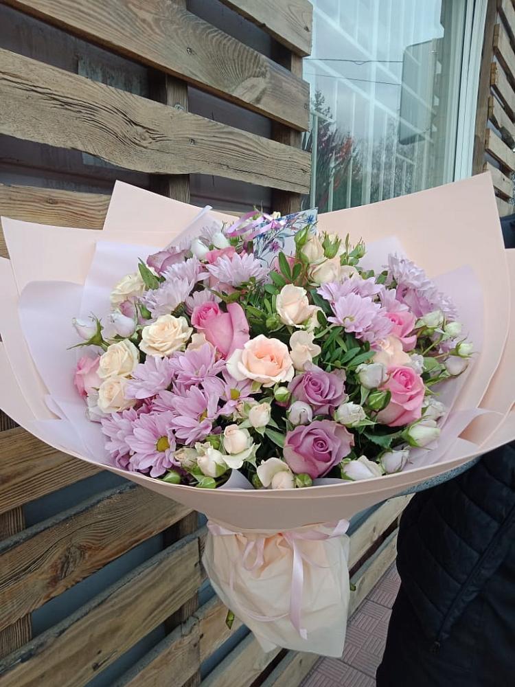 Букет цветов из: Розы и Хризантемы в Октябрьском Оренбургская область