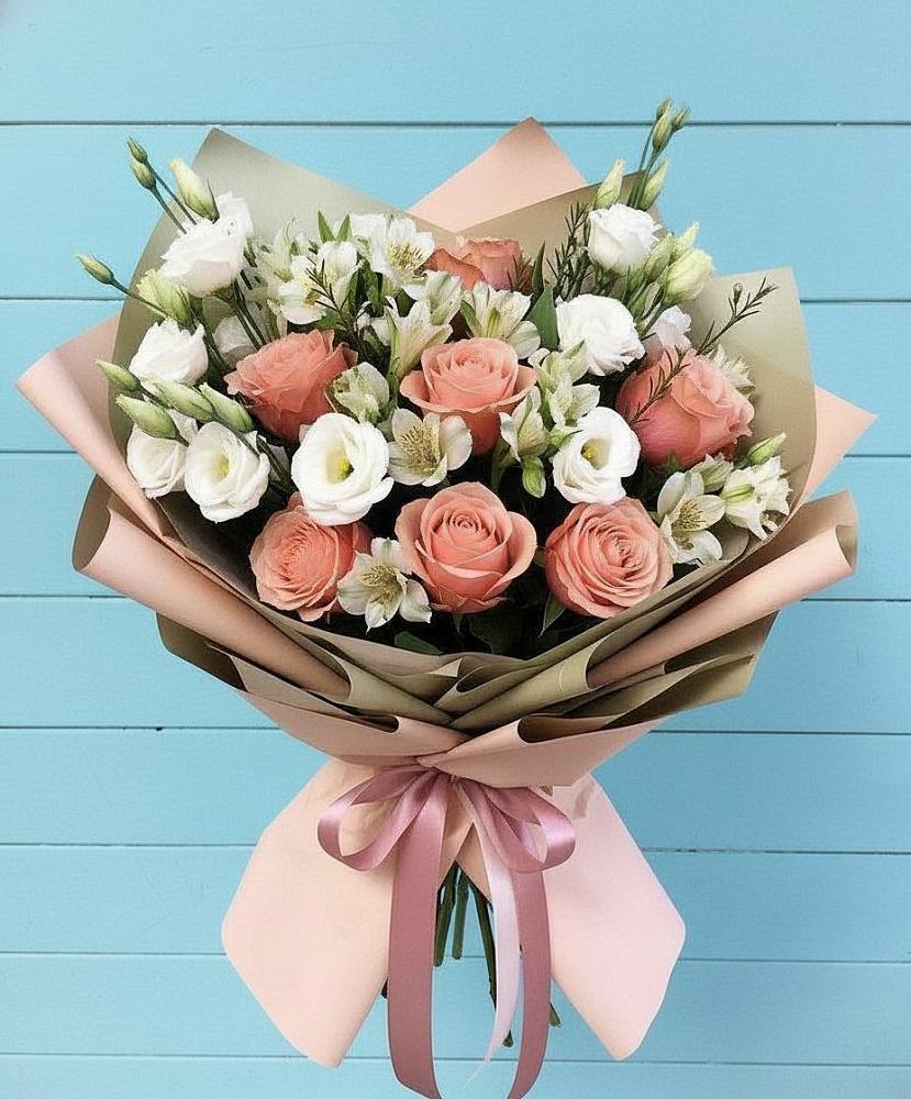 Букет цветов из: Розы, Альстромерии и Лизиантусы в Октябрьском Оренбургская область