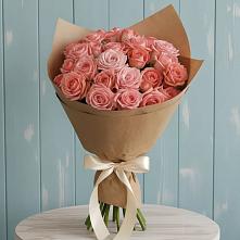Букет цветов из:  Розы в Октябрьском Оренбургская область