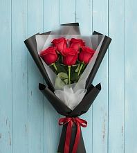 Букет цветов из:  Розы в Октябрьском Оренбургская область