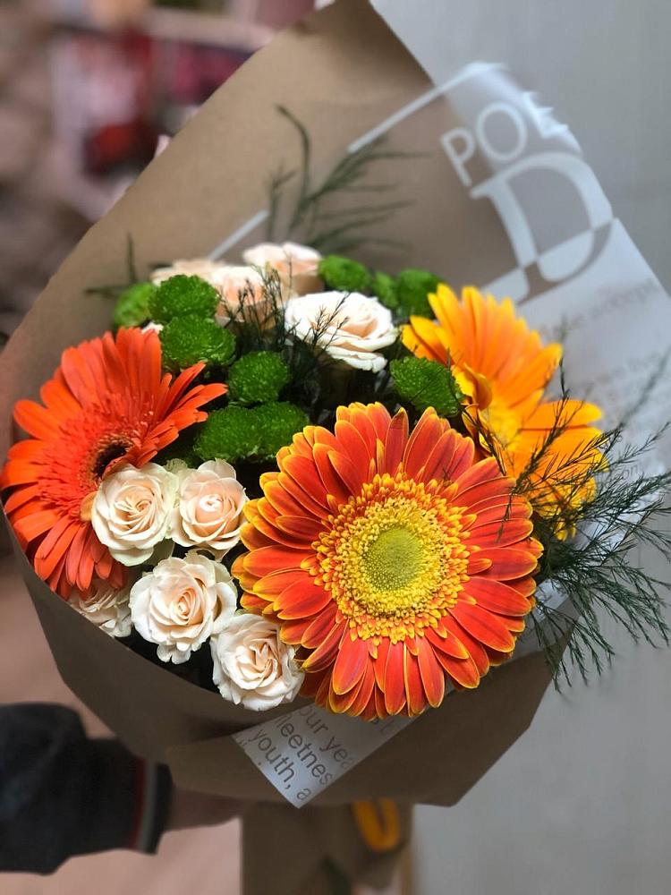 Букет цветов из: Герберы, Хризантемы и Розы в Октябрьском Оренбургская область