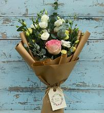 Букет цветов из:  Розы и Лизиантусы в Октябрьском Оренбургская область