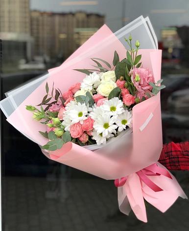 Букет цветов из: Розы, Лизиантусы и Хризантемы в Октябрьском Оренбургская область