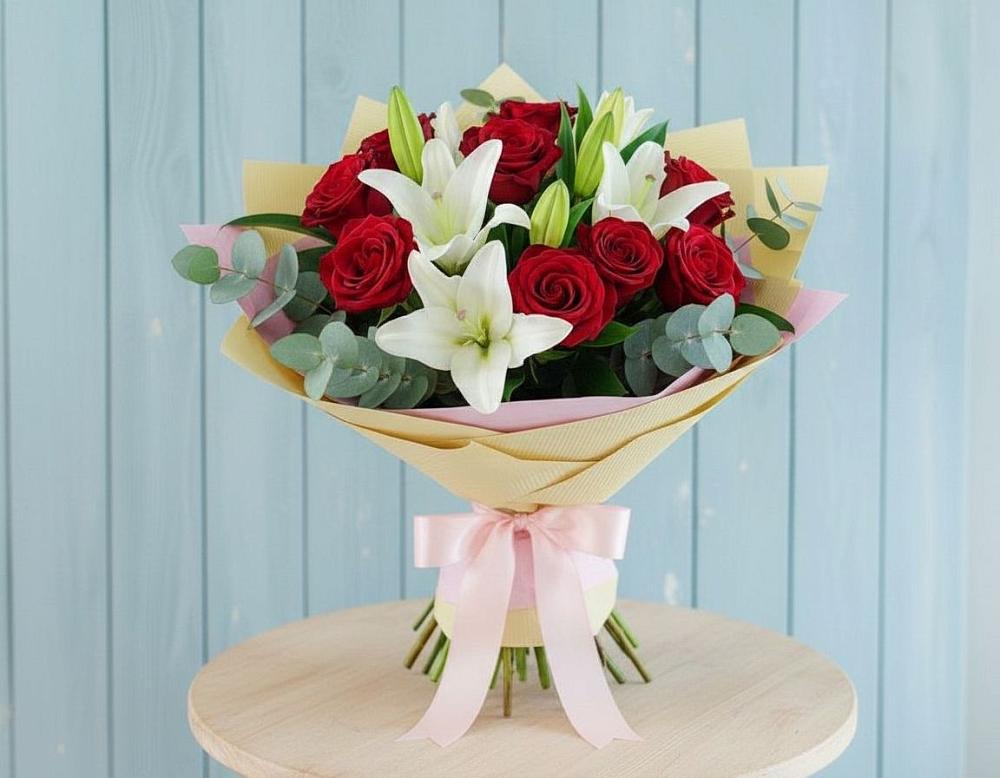 Букет цветов из: Лилии и Розы в Октябрьском Оренбургская область